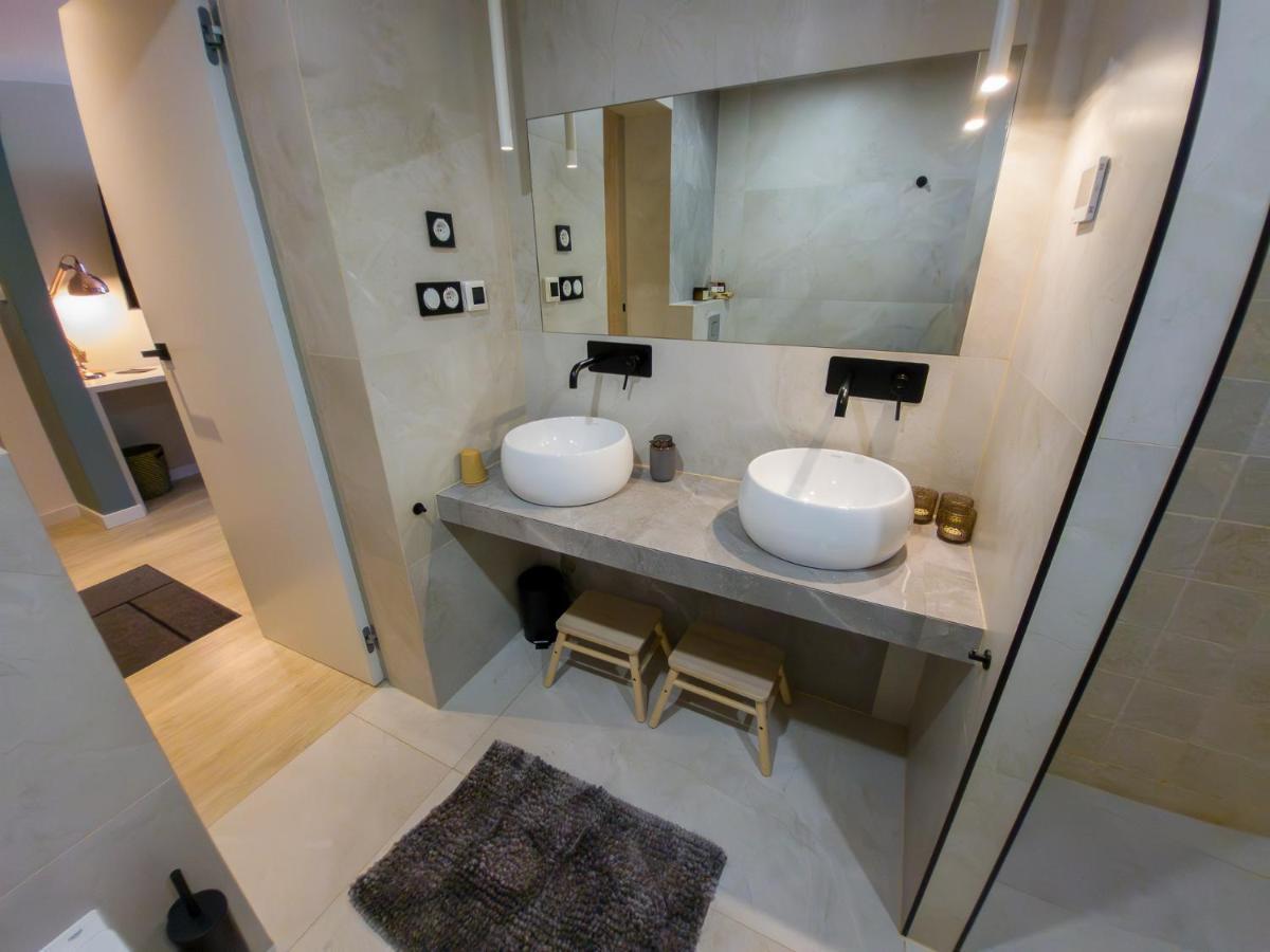 Like 1 Perfect Classic Duo Apartment